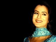 ActressHDWallpapers: Amisha Patel New Look HQ Picture In Salwar Kameez